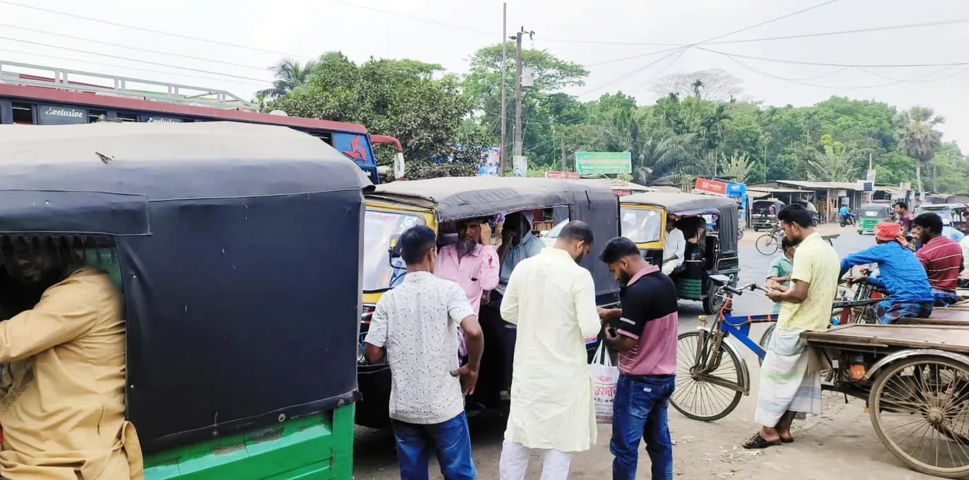 ঈদের বকশিসের নামে গৌরনদীতে অতিরিক্ত ভাড়ার দৌরাত্ম্য