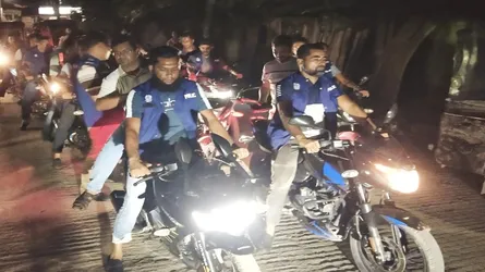 পিরোজপুরের মাদকের বিরুদ্ধে ‘জিরো টলারেন্স’ ঘোষণা বাস্তবায়নে পুলিশের মহড়া