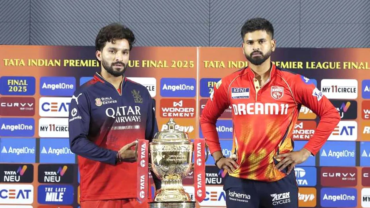 ফাইনালে মুখোমুখি পাঞ্জাব ও বেঙ্গালুরু