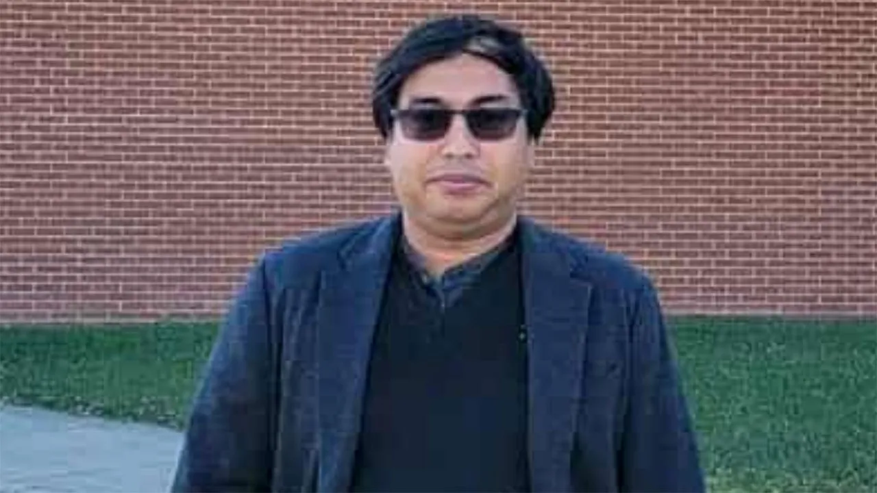 বিনা অনুমতিতে বিদেশে অবস্থান, চাকরিচ্যুত ইবি অধ্যাপক