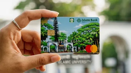 ইসলামী ব্যাংকের কাস্টমাইজড কার্ড পাচ্ছেন ইবি শিক্ষার্থীরা