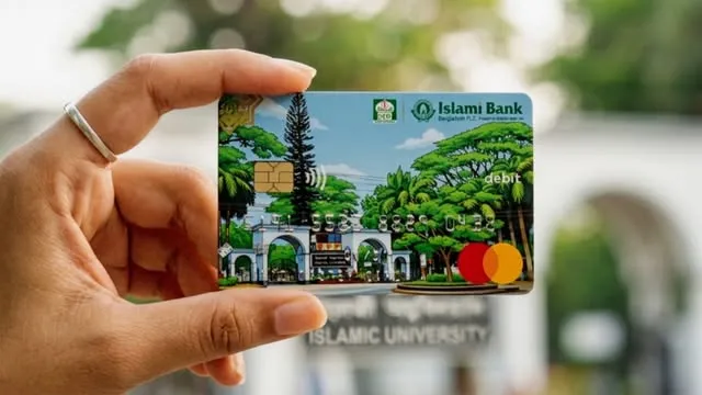 ইসলামী ব্যাংকের কাস্টমাইজড কার্ড পাচ্ছেন ইবি শিক্ষার্থীরা