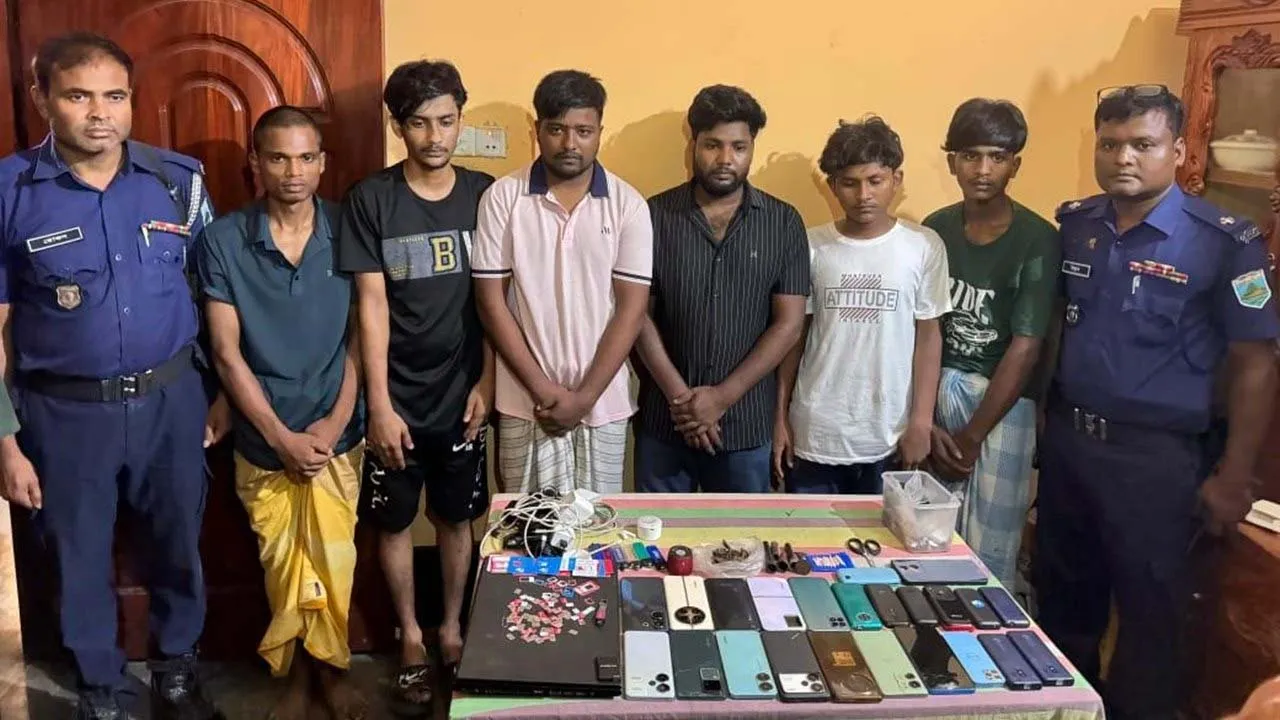 কণ্ঠ পরিবর্তনের ডিভাইসসহ ৫ ইমো হ্যাকার গ্রেফতার