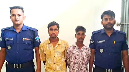 ইভটিজিংয়ের দায়ে লোহাগাড়ায় ২ যুবকের কারাদণ্ড