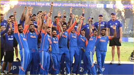 শিরোপা জেতায় খেলোয়াড়দের ২১ কোটি টাকার পুরস্কার দেবে ভারত
