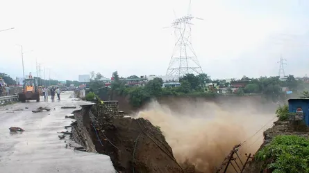 ভারতের উত্তরাখণ্ডে প্রবল বৃষ্টি ও ভূমিধসে ১৫ জনের প্রাণহানি