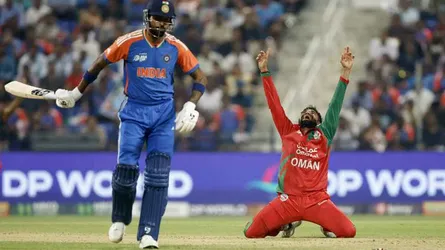 অপরাজিত থেকেই সুপার ফোরে ভারত, লড়াই করেও হার ওমানের