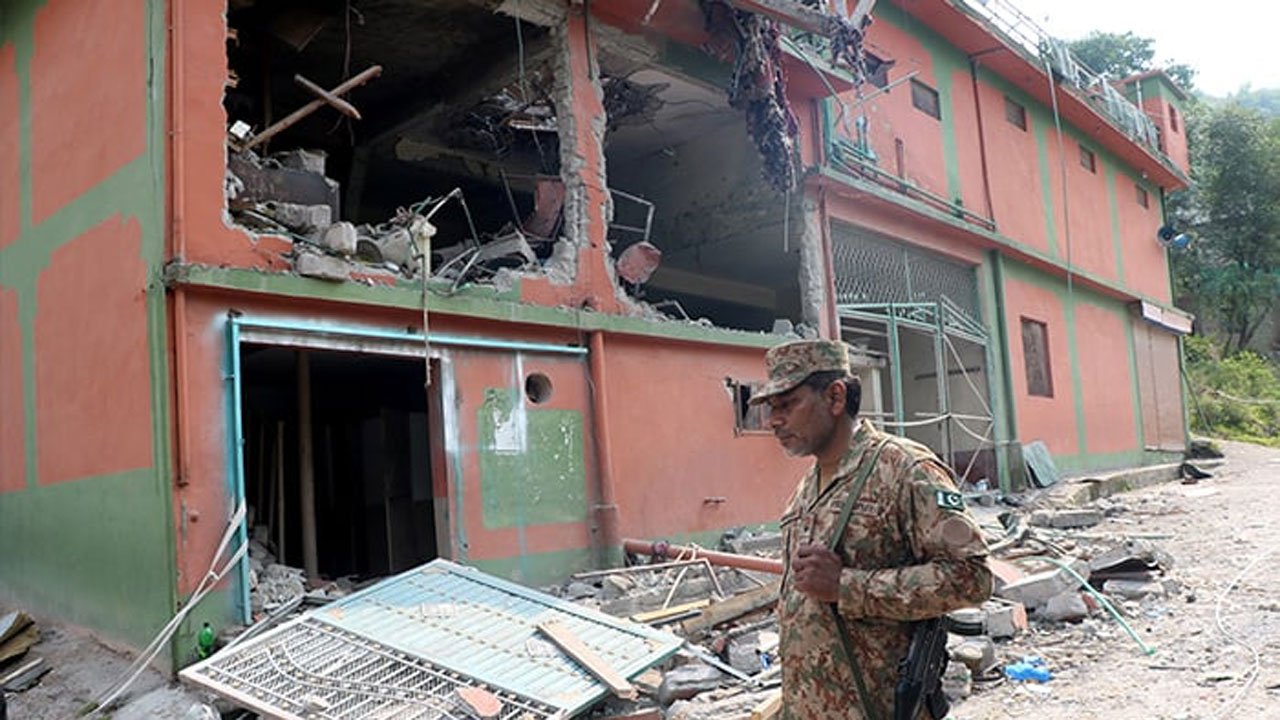সপ্তাহব্যাপী সংঘাতে পাকিস্তানের ১১ সেনাসহ নিহত ৫১