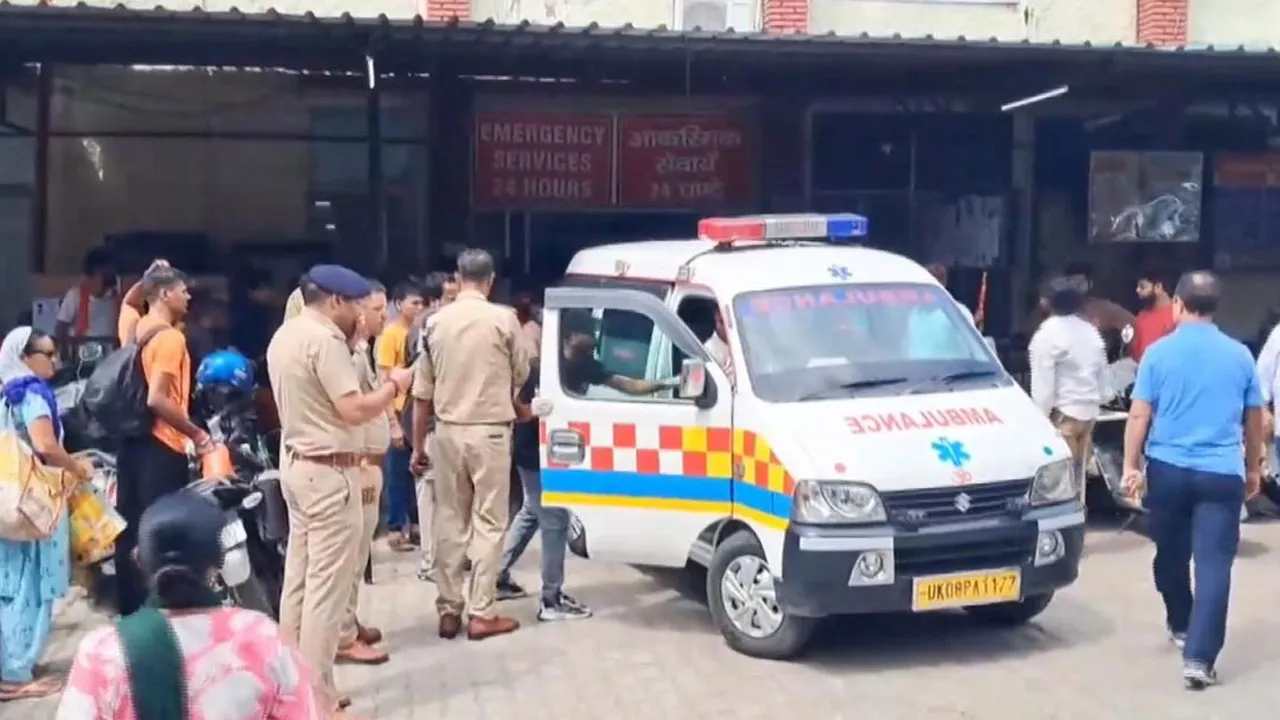 ভারতে উত্তরাখণ্ডের মন্দিরে পদদলিত হয়ে নিহত ৬