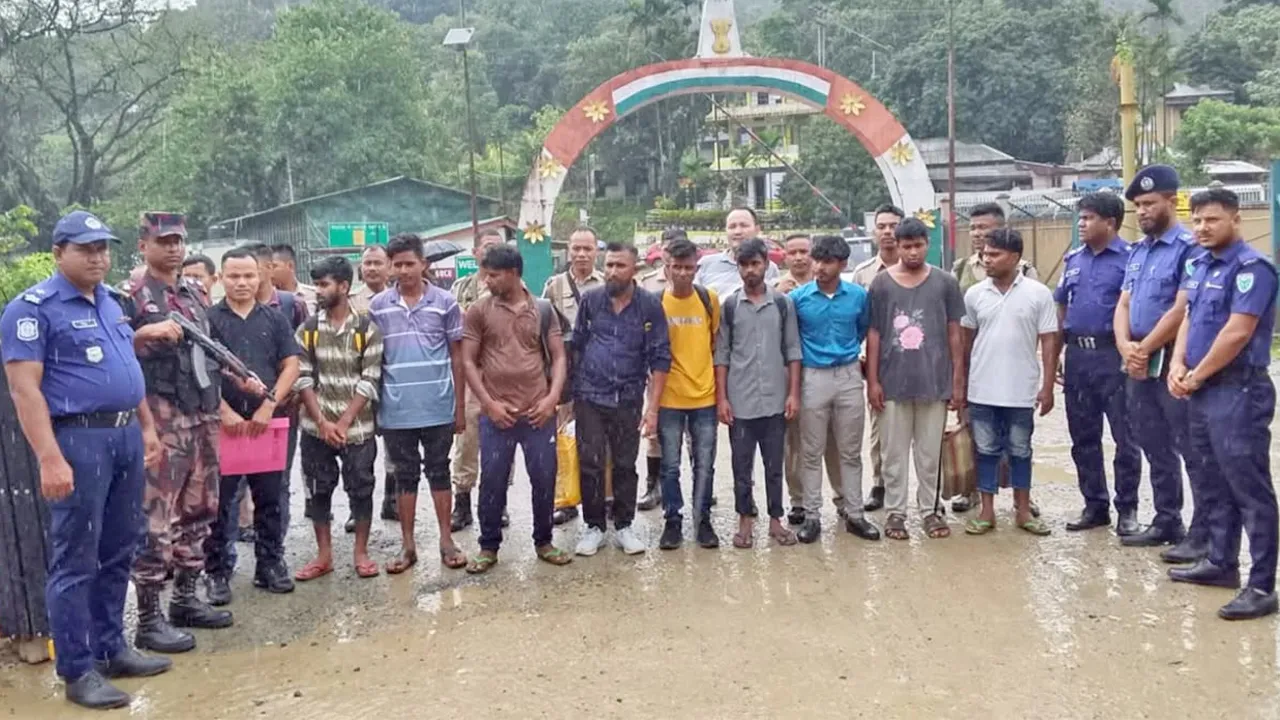 তামাবিল সীমান্তে ১০ বাংলাদেশীকে হস্তান্তর করল ভারত