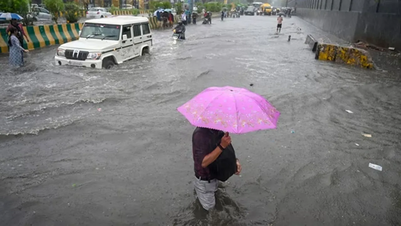 ভারতে ভারী বর্ষণে ১০ জনের মৃত্যু