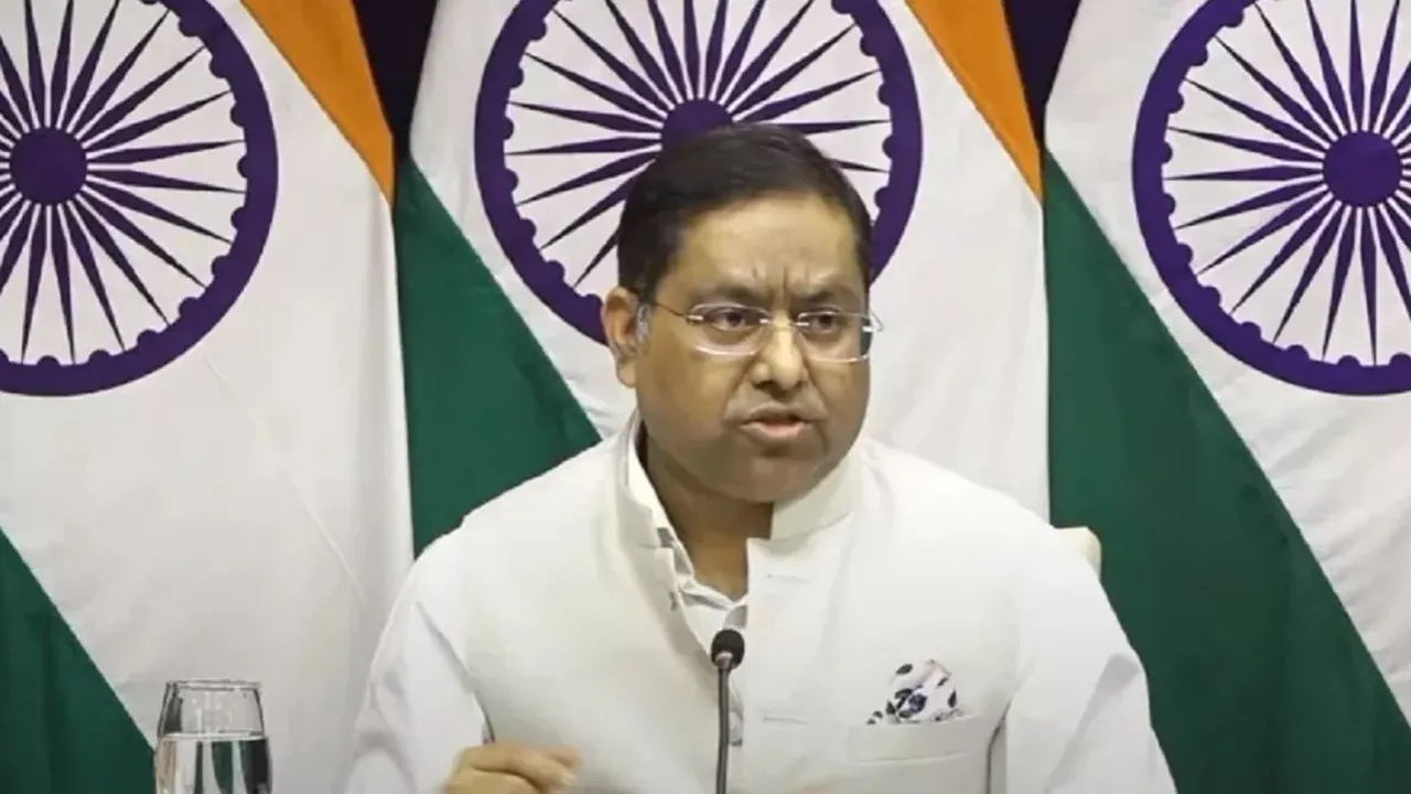 আওয়ামী লীগের কার্যক্রম নিষিদ্ধের প্রতিক্রিয়ায় যা বলল ভারত