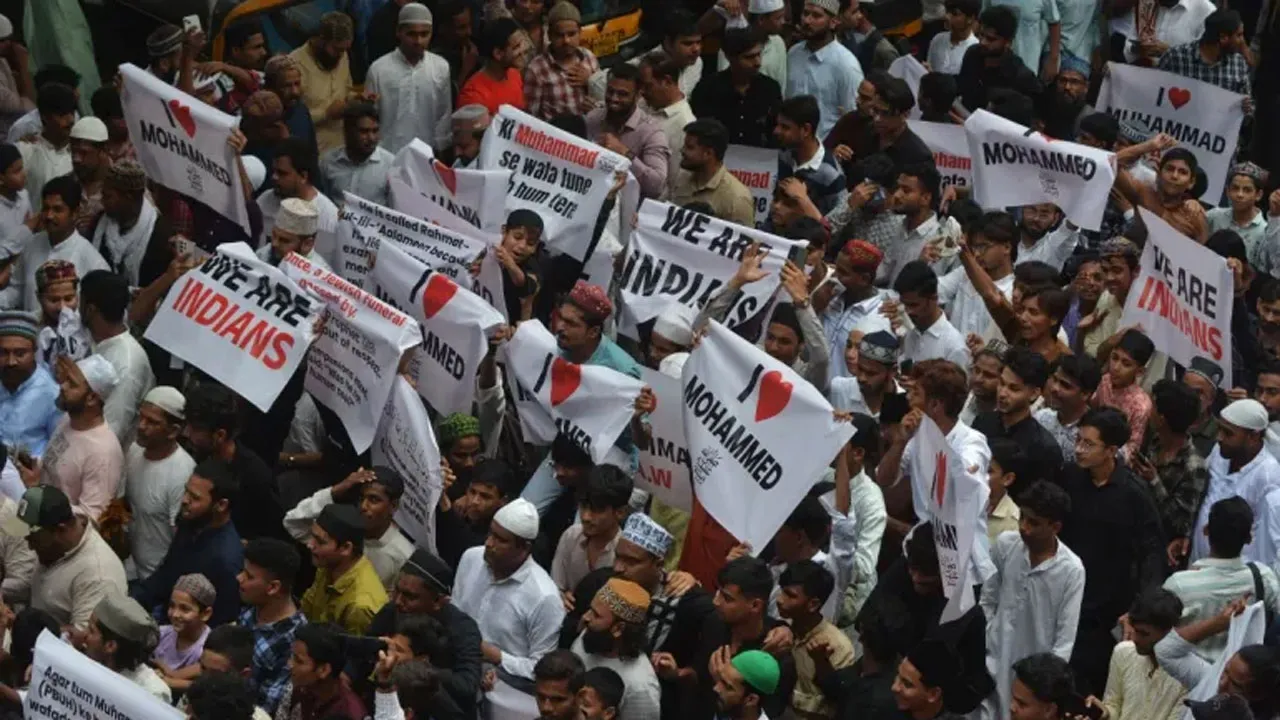 ভারতে ‘আই লাভ মুহাম্মদ’ বলায় মুসলিমদের ওপর কেন দমন-পীড়ন চলছে