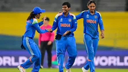 পাকিস্তানকে বড় ব্যবধানে হারালো ভারত
