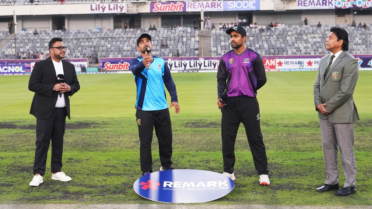 Indomitable-Bangladesh-T20-team-takes-to-the-field