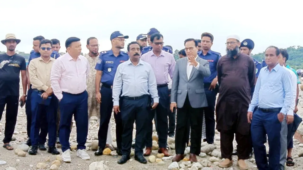 পাথর হরিলুটে কোনো প্রভাবশালীর ছাড় নেই : সিনিয়র সচিব