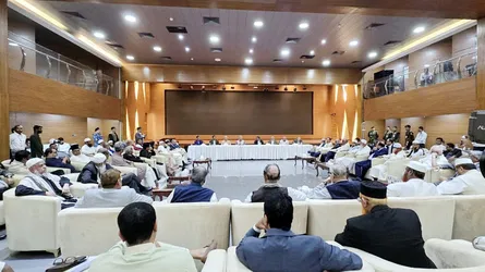 সংস্কার মাঝপথে রেখেই নির্বাচনী ট্রেনযাত্রা