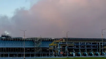 ইরানের পেট্রোকেমিক্যাল স্থাপনায় ইসরাইলের হামলা