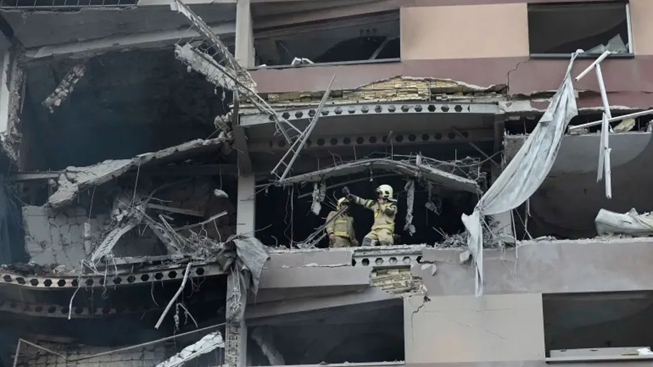 ইরান-ইসরাইল যুদ্ধ নিয়ে ট্রাম্পের সাথে আলোচনা কাতারের আমিরের