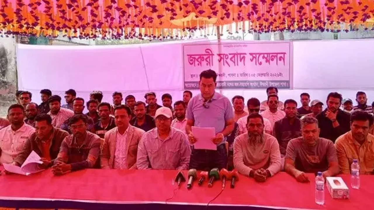 ঈশ্বরদীতে বিএনপির শতাধিক নেতাকর্মীর পদত্যাগ