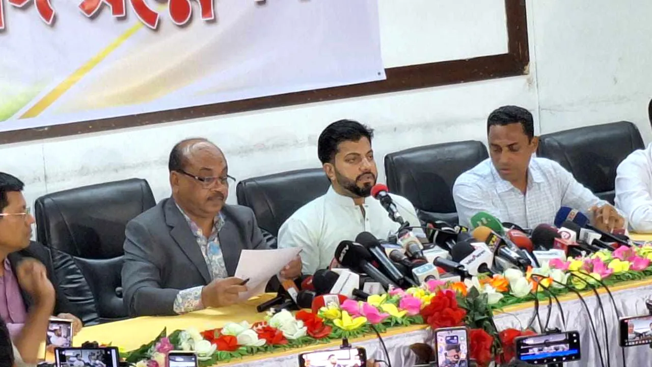 শপথ জটিলতায় তাপসের ‘দোসরদের’ দায়ী করলেন ইশরাক
