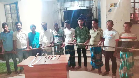 ঈশ্বরগঞ্জে জমি নিয়ে সংঘর্ষ : যৌথবাহিনীর অভিযানে গ্রেফতার ১০
