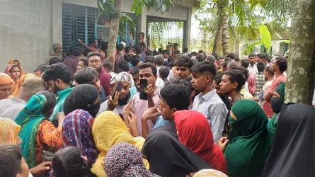 ঈশ্বরগঞ্জে নিজ বসতঘর থেকে তরুণের গলাকাটা লাশ উদ্ধার