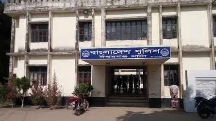 ঈশ্বরগঞ্জে আসামি গ্রেফতার করায় বাদি পক্ষের ওপর হামলা