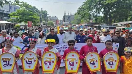 ঈশ্বরগঞ্জে বর্ষবরণ আনন্দ শোভাযাত্রায় মানুষের ঢল