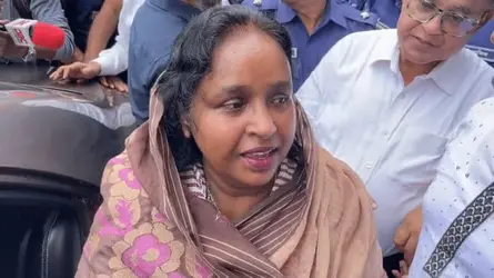 আদালতে হাজিরা দিলেন আইভী