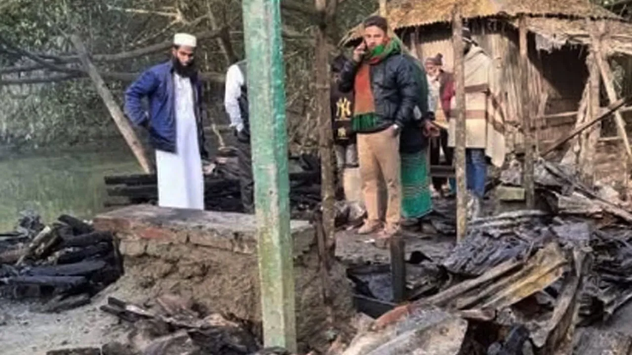 ঝালকাঠি-২ আসনে জামায়াতের দুই কর্মীর দোকানে অগ্নিসংযোগ