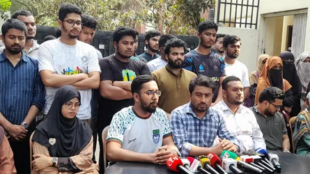 ধর্ষণচেষ্টার অভিযুক্তকে গ্রেফতারের দাবিতে মহাসড়ক অবরোধের হুঁশিয়ারি জাকসুর