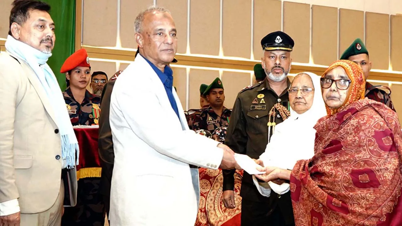 যথাযোগ্য মর্যাদায় বিজিবি দিবস উদযাপিত