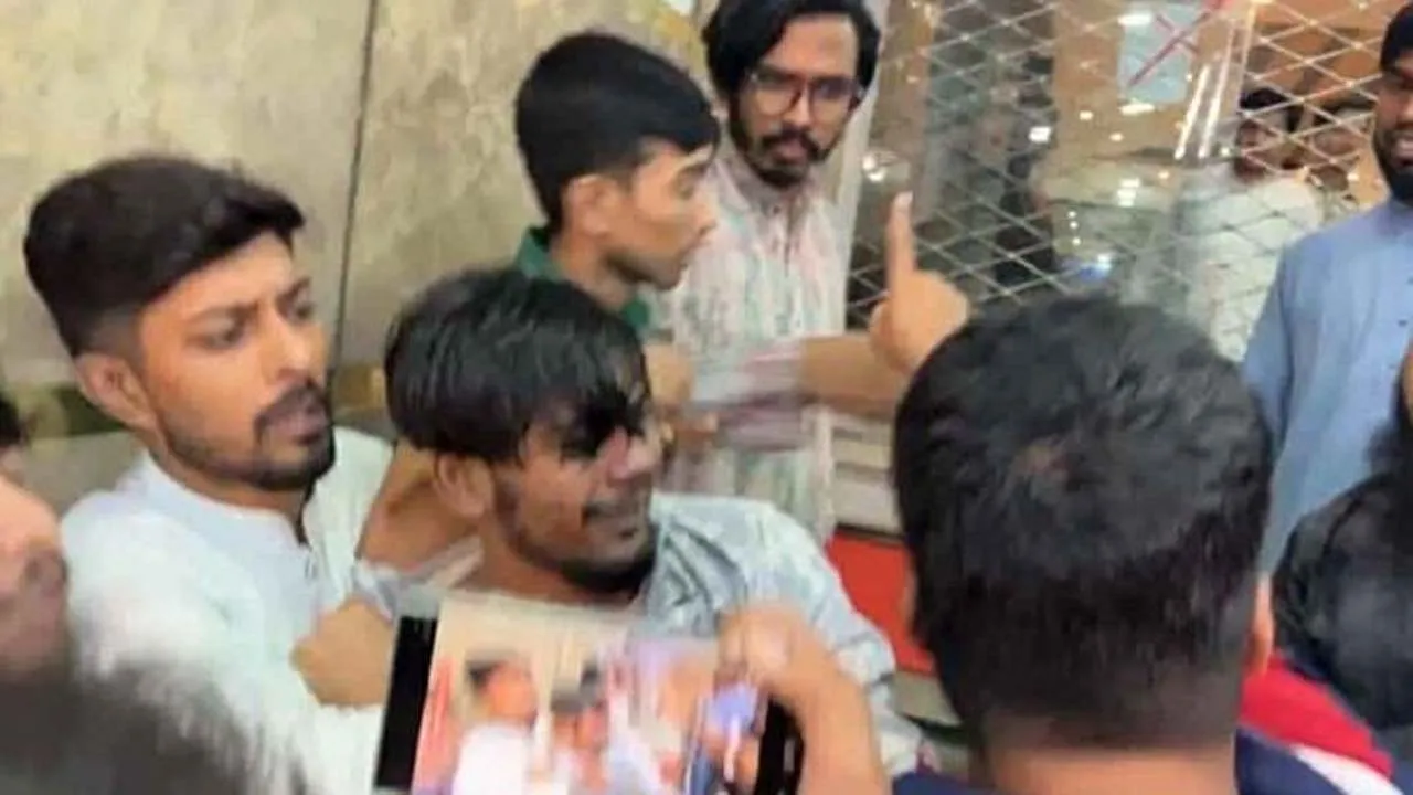 বাংলামোটরে ককটেল বিস্ফোরণ : ছাত্রলীগ কর্মীসহ দু’জন কারাগারে