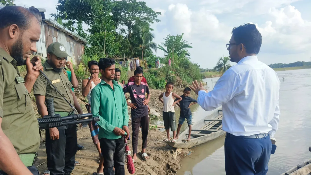 জকিগঞ্জে সুরমা নদীর বালুমহালে মোবাইল কোর্ট পরিচালনা করলেন ইউএনও