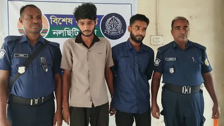 নলছিটিতে ৫০ গ্রাম গাঁজাসহ দুই যুবক আটক