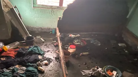 ঝালকাঠিতে পুলিশ সদস্যের বাড়িতে ডাকাতি-আগুন