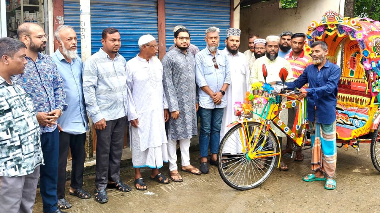 Jamaat-rickshaw-distribution