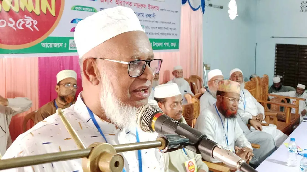 জনগণের আস্থা অর্জনে মাঠে কাজ করতে হবে