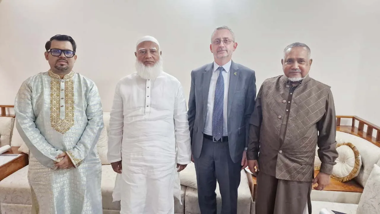 জামায়াত আমিরের সাথে ইইউ’র রাষ্ট্রদূতের সৌজন্য সাক্ষাৎ