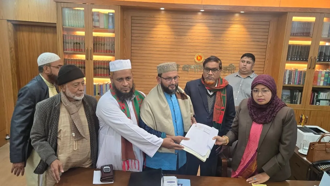 ফেনী-৩ আসনে বিএনপি ও জামায়াত প্রার্থীর মনোনয়ন পত্র জমা