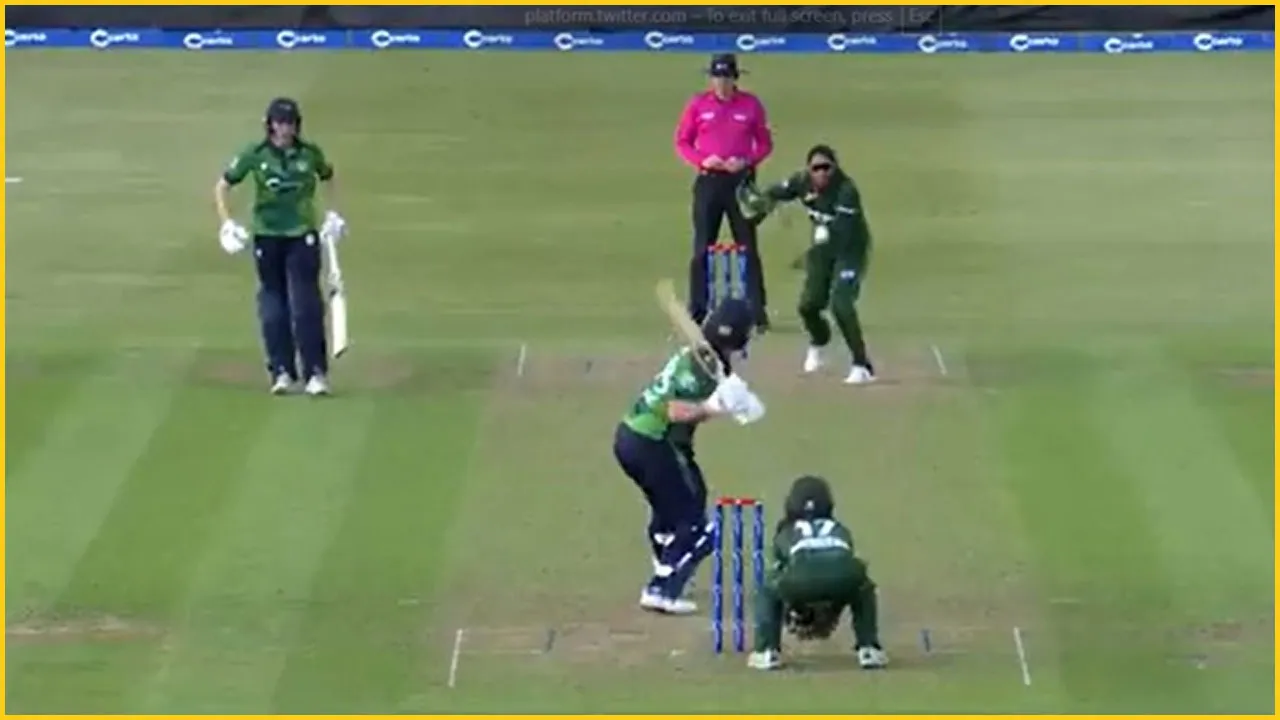 শেষ বলে ছক্কা মেরে ম্যাগুয়েরের বিশ্ব রেকর্ড