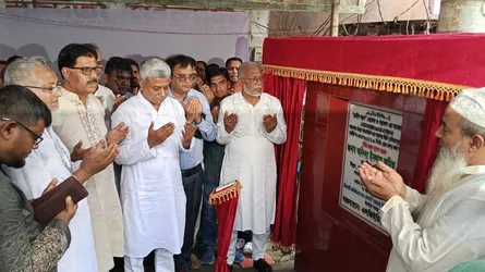 জনগণকে দেয়া প্রতিশ্রুতি বাস্তবায়নে কাজ করছে সরকার
