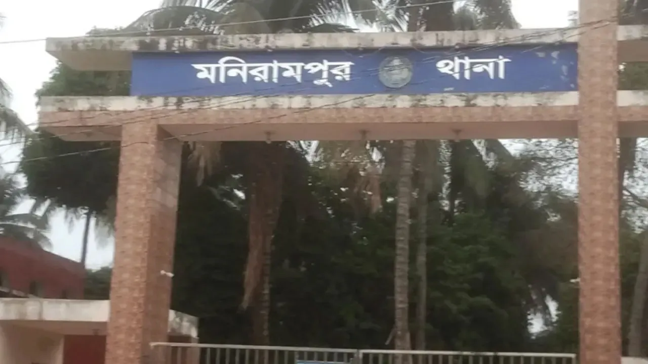 মনিরামপুরে নাতনিকে উত্ত্যক্তের প্রতিবাদ করায় নানাকে কুপিয়ে হত্যা