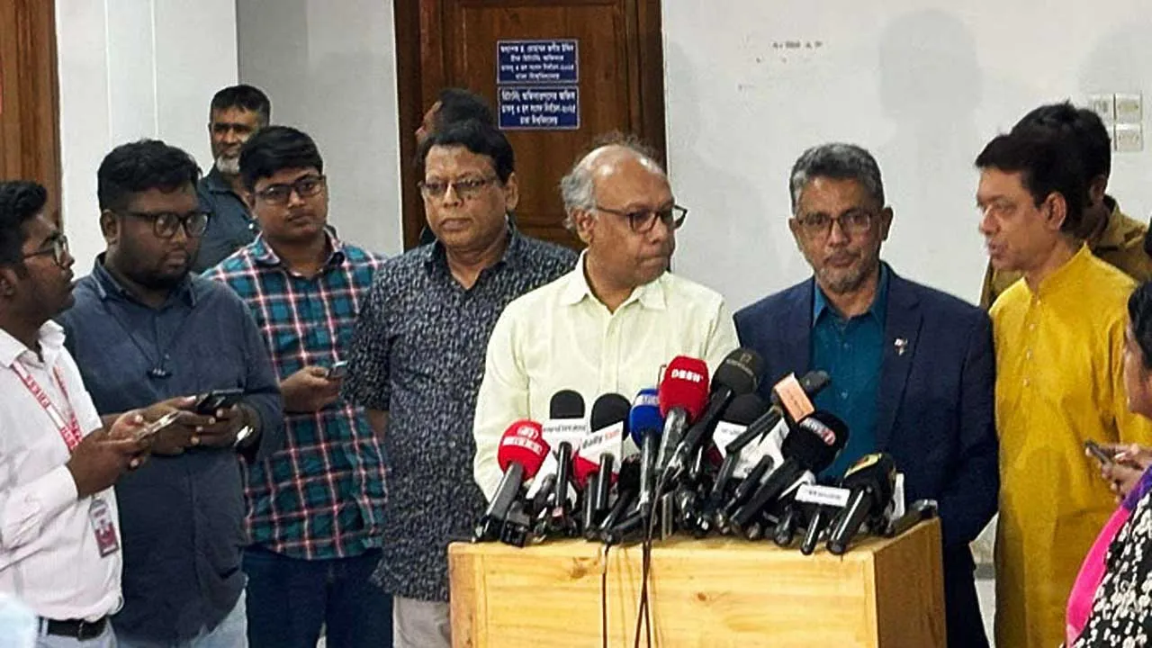 বর্ধিত সময়ে মনোনয়ন ফরম নিলেন আরো ৯৩ জন