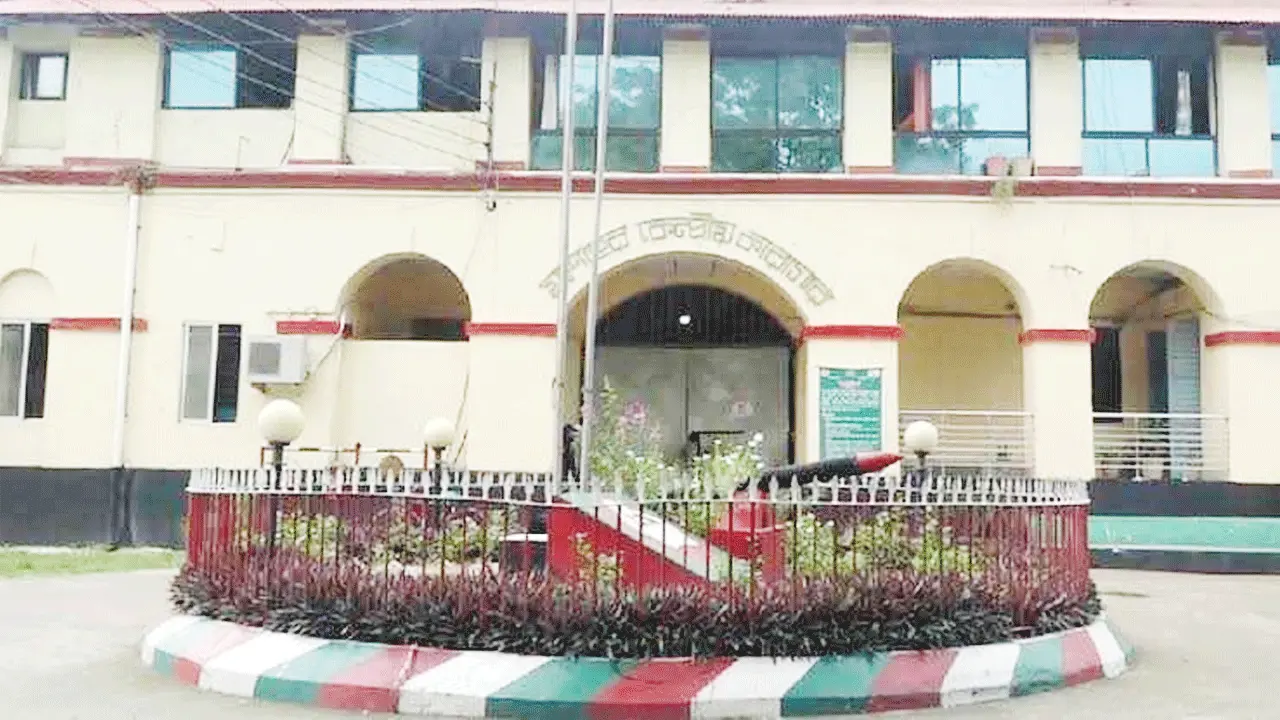 স্ত্রী-সন্তানের লাশ দেখার সুযোগ পেলেন কারাগারে বন্দি ছাত্রলীগ নেতা