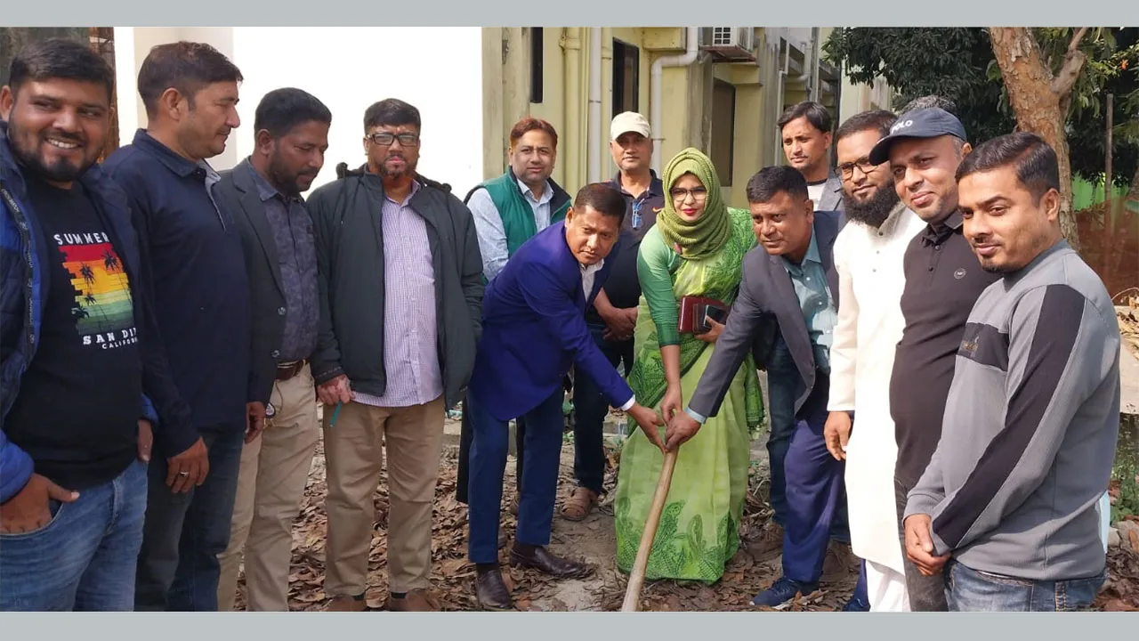 চৌগাছায় বিনা টেন্ডারেই করা হচ্ছে প্রকল্পের কাজ