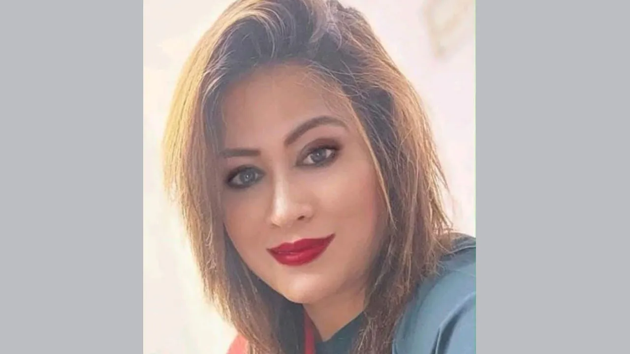 যশোরে আলোচিত মহিলা লীগ নেত্রী মহুয়া আটক