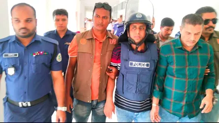 ঝালকাঠিতে জেলা যুবলীগের আহ্বায়কসহ ৫ নেতা কারাগারে