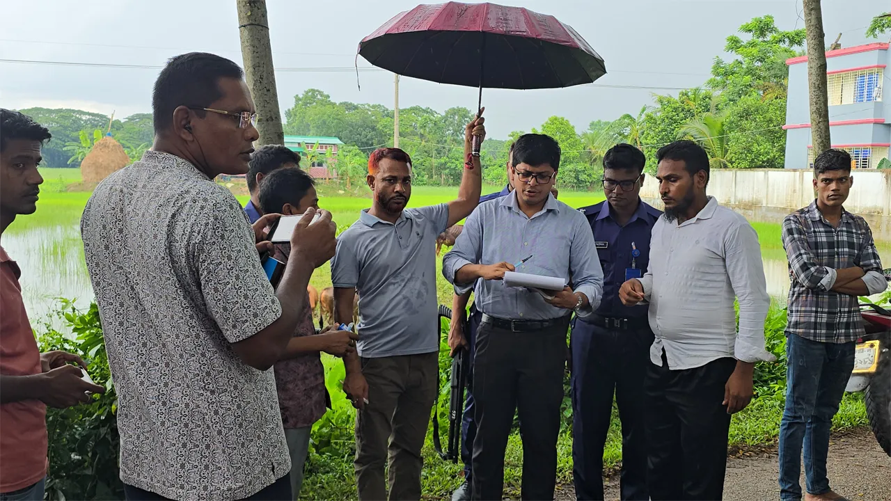 ঝালকাঠিতে অবৈধ বালু উত্তোলন, ৪ বাল্কহেডকে জরিমানা